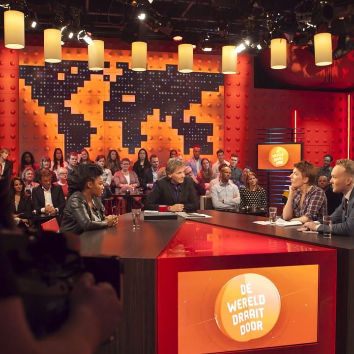 De wereld draait door